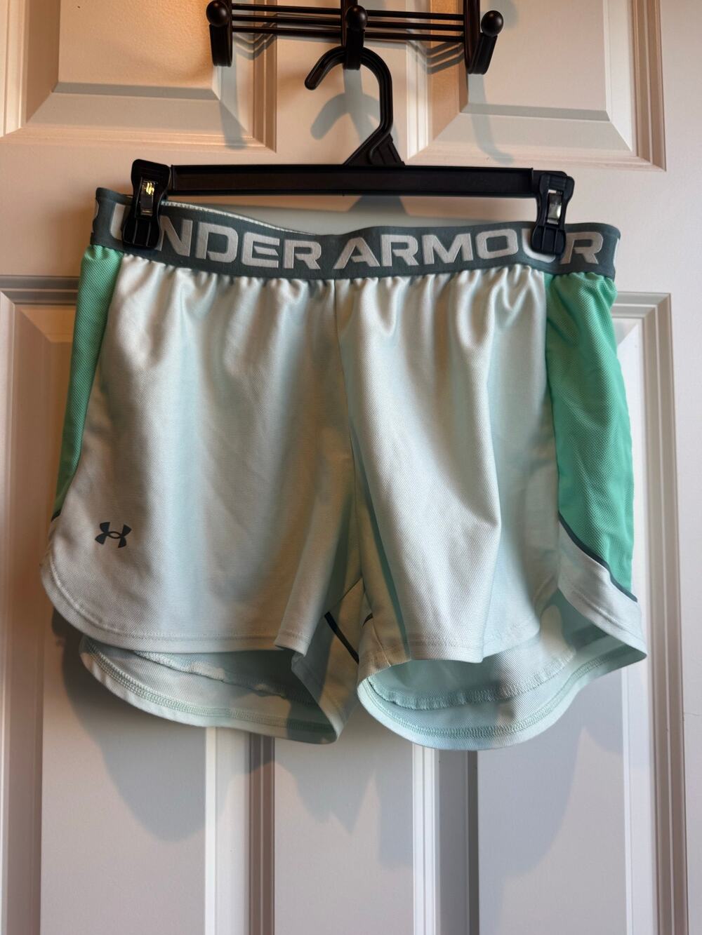 Under Armour Womens Mint Green Play Up Athletic Shorts Size Medium